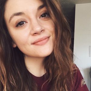 Meet your Posher, Abigail